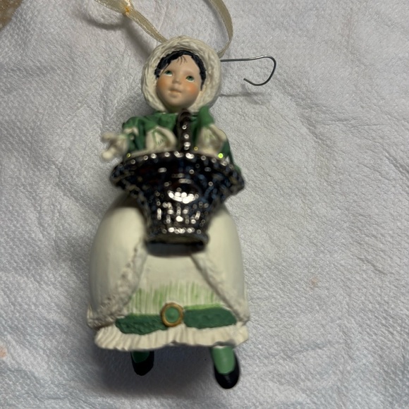 Hallmark Other - Hallmark 1997 Snowdrop Angel